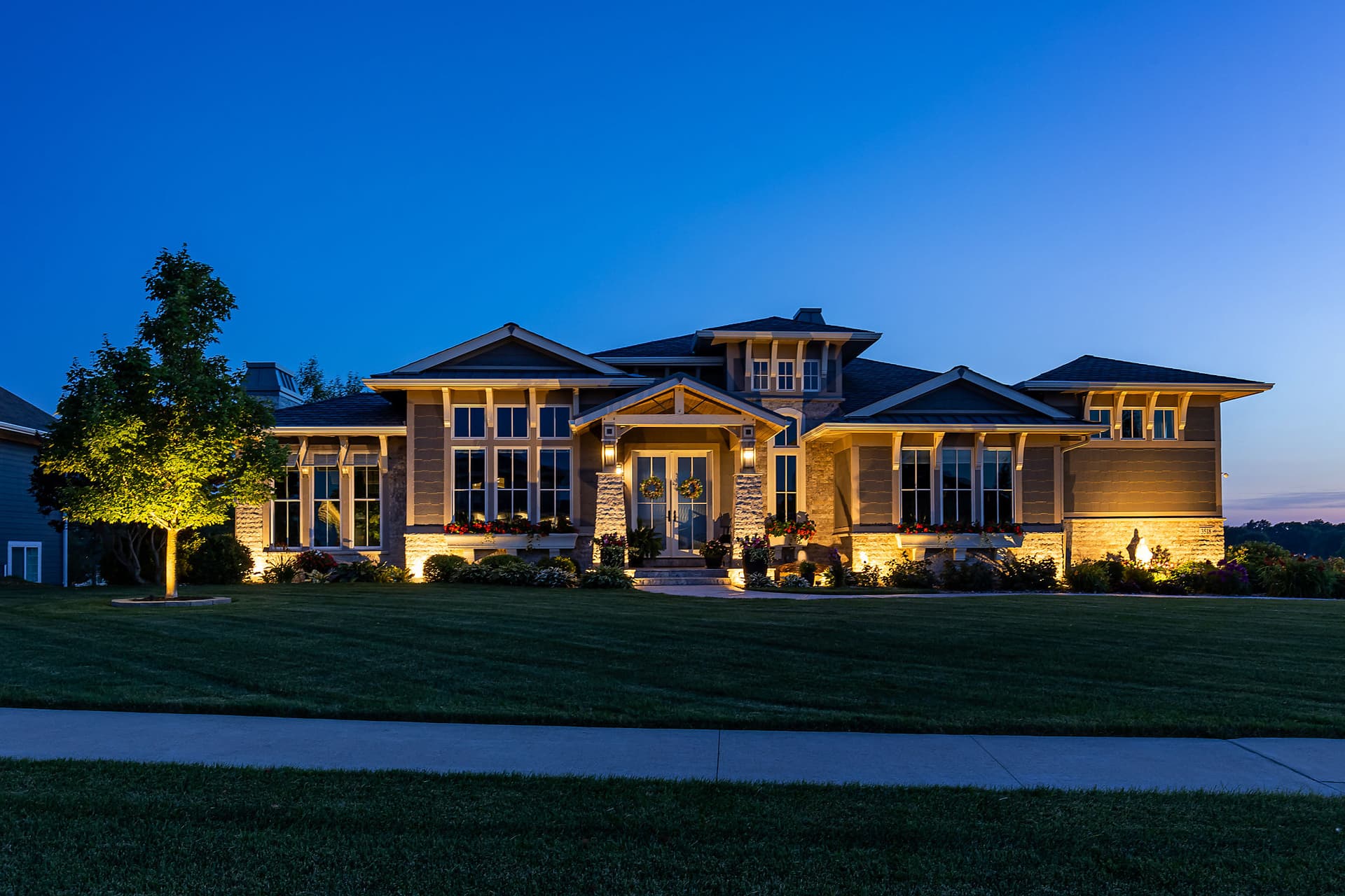 Gallery photos for Kichler LED Landscape Lighting Done Right in Norwalk: Image #1