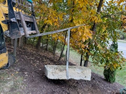 Gallery photos for Natural Stone Retaining Walls in West Des Moines: Image #3